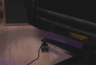 DXRacer Martian Pro XL Stromstecker