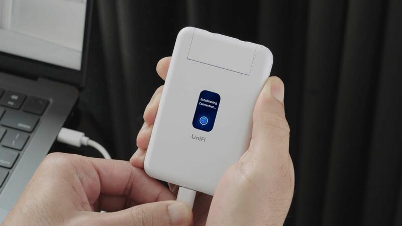 UniFi Travel Router Release: Kompakter Router mit Netzwerk-Policy auf Reisen