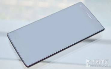 ThL W11: Smartphone mit 13-Megapixel-Front-Kamera