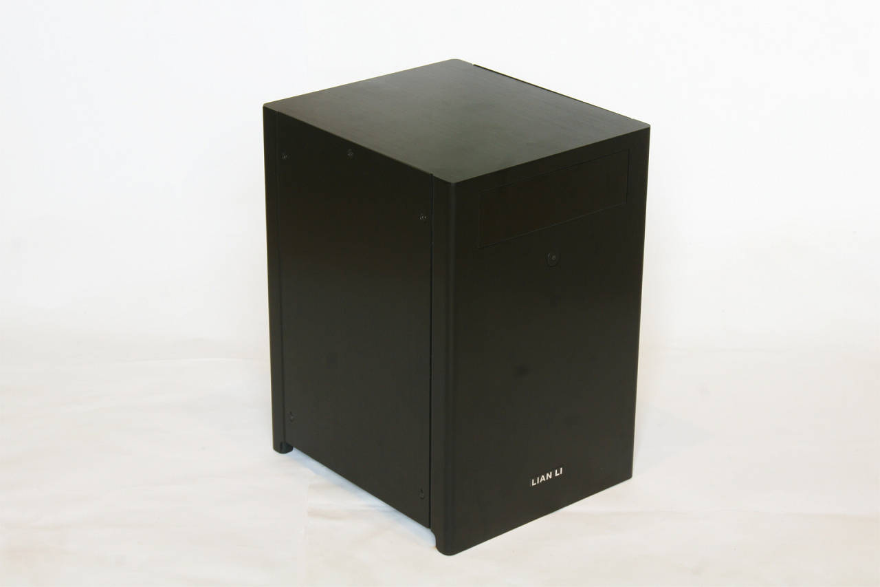 Lian Li PC-Q27B Front