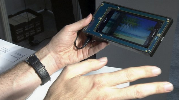 Smartphone-Steuerung per Ultraschall  Bild © BBC