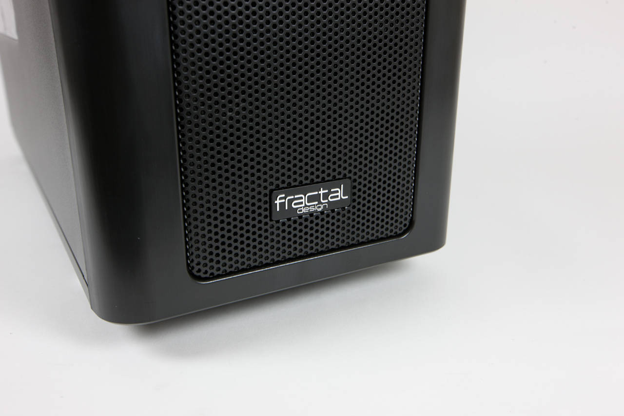 Fractal Design Arc XL - Front Detail