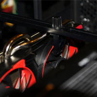 Zalman Z3 Plus - GPU Support System