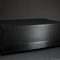 Fractal Design Node 605 - Front