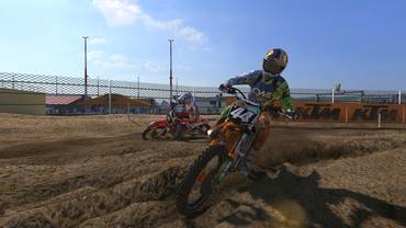 MXGP Überholmanöver in Lausitz